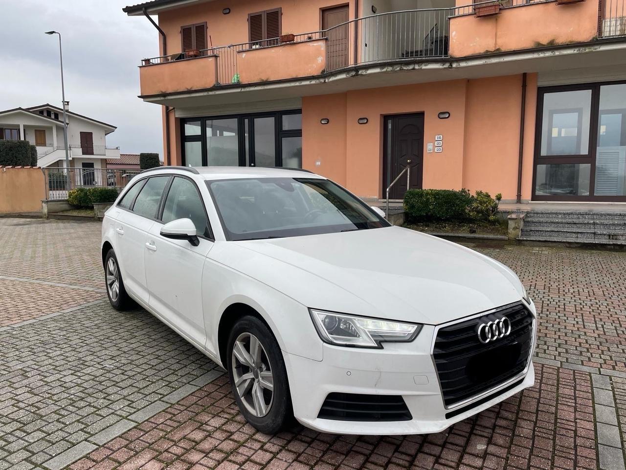 Audi A4 2.0 TDI 150 CV ultra S tronic Sport