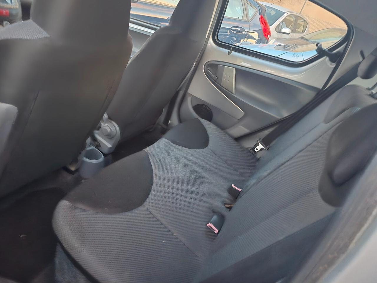Toyota Aygo 1.0 12V VVT-i 5 porte Sol