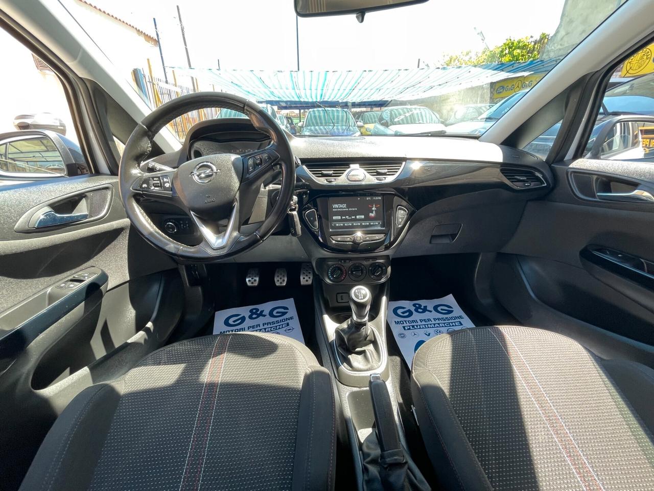 Opel Corsa 1.2 5 porte Black Edition