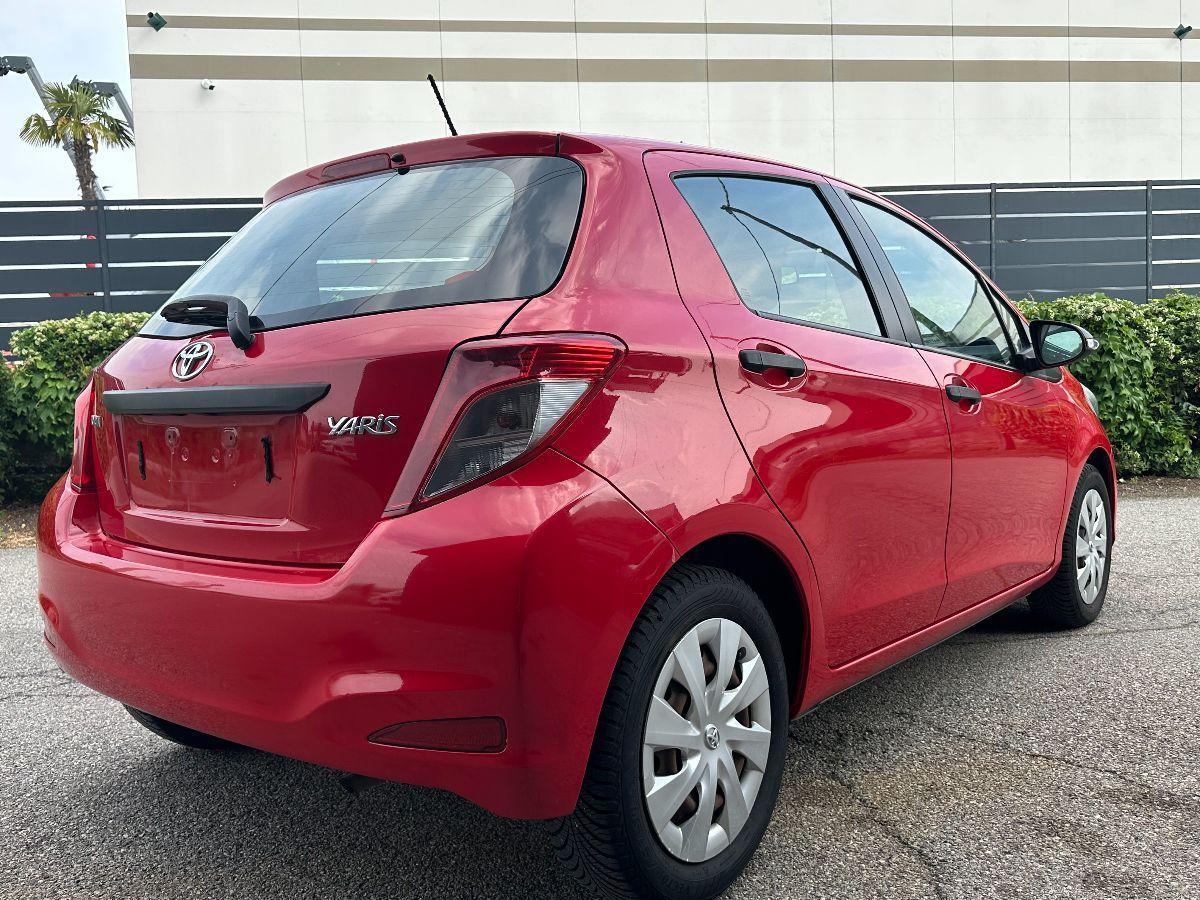 TOYOTA - Yaris - 1.0 5 porte Lounge