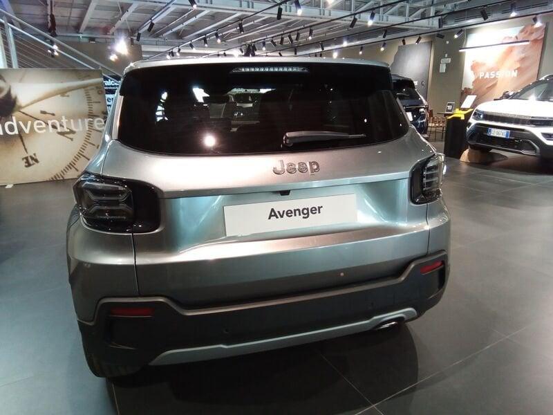 Jeep Avenger e-Hybrid 1.2 MHEV e-Hybrid Turbo Summit