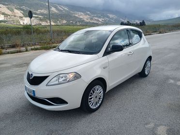 Lancia Ypsilon Gold 5 posti