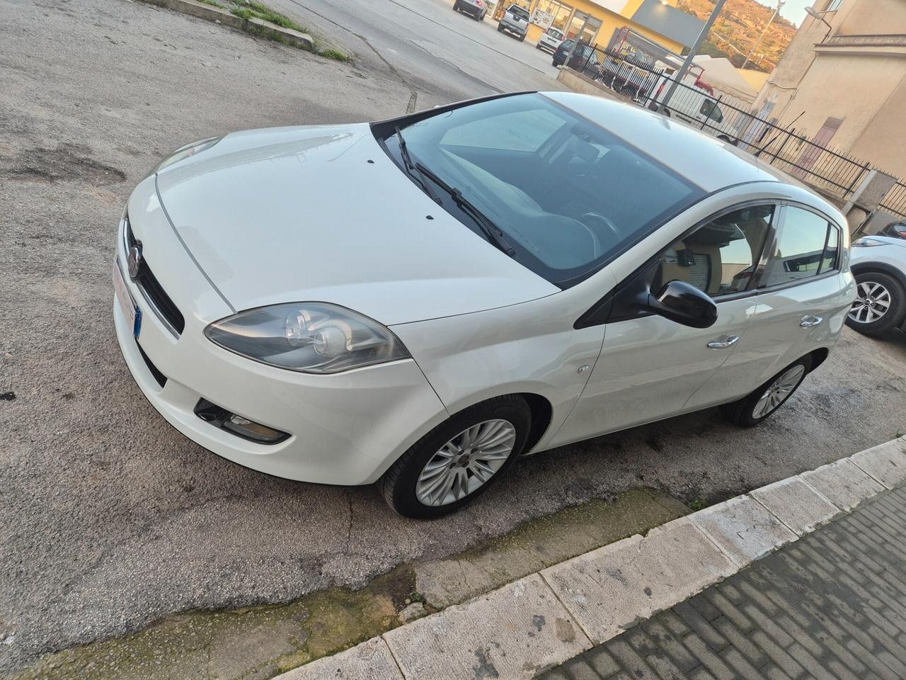 FIAT BRAVO 1.6 MJET 120 CV ANNO 2012 KM CERTIFICATI