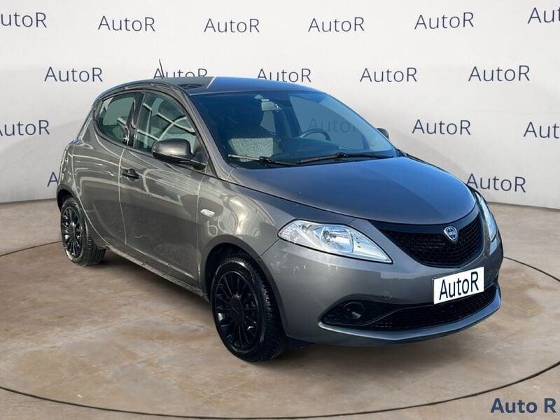 Lancia Ypsilon Ypsilon 1.0 FireFly 5 porte S&S Hybrid Ecochic Gold