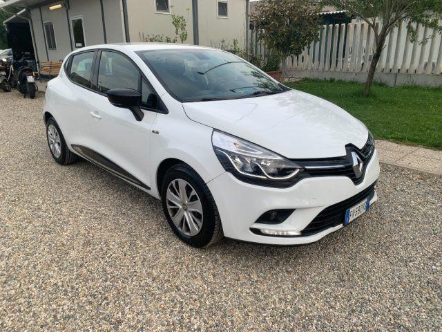 RENAULT Clio TCe 12V 75 CV 5 porte Moschino Intens