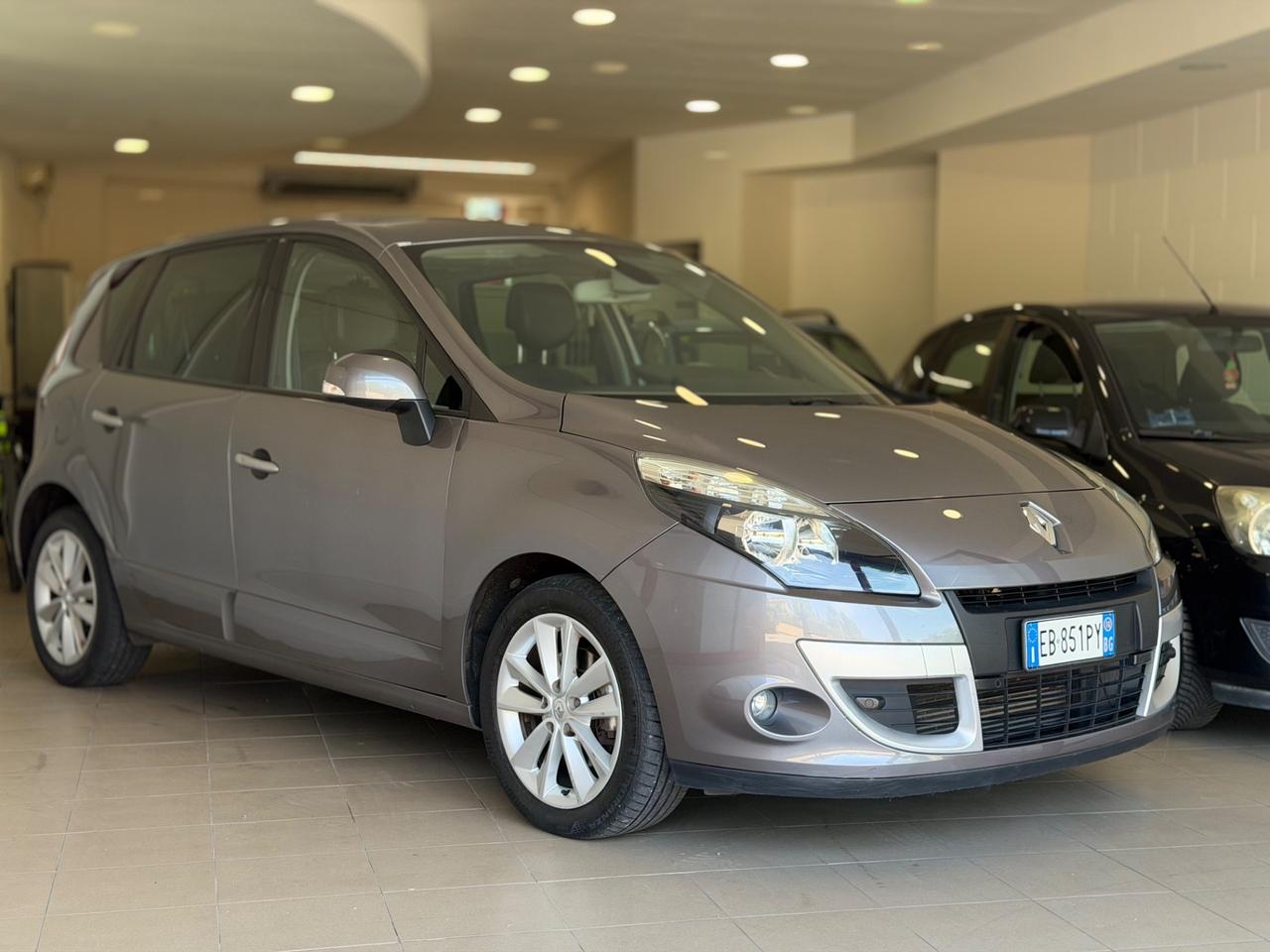 Renault Scenic Scénic X-Mod 1.9 dCi 130CV Luxe