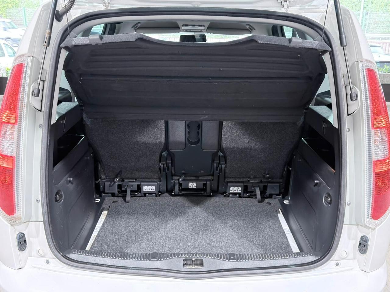 SKODA ROOMSTER 1.6TDI 90cv UNICOPROPRIETARIO