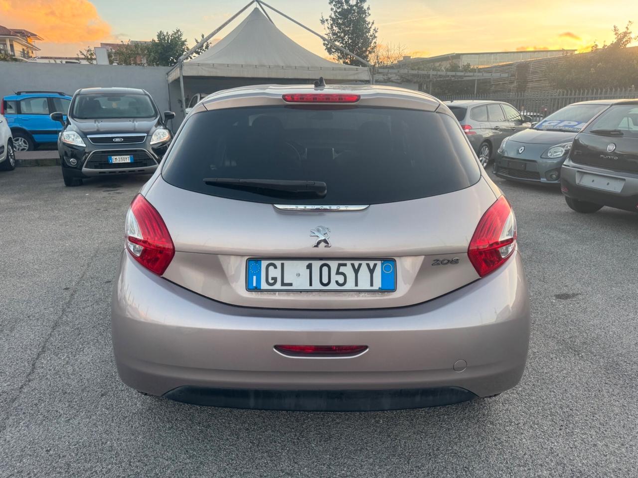 Peugeot 208 1.4 HDi 68 CV 5 porte Allure