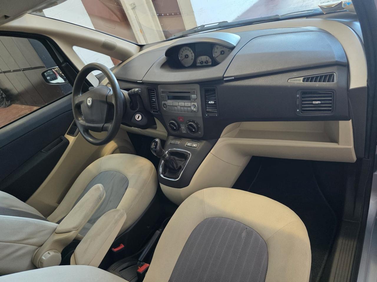 Lancia MUSA 1.4 16V Oro NEOPAT