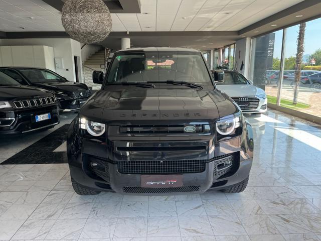 LAND ROVER Defender 110 3.0D I6 200CV AWD AUTO S TOTAL BLACK