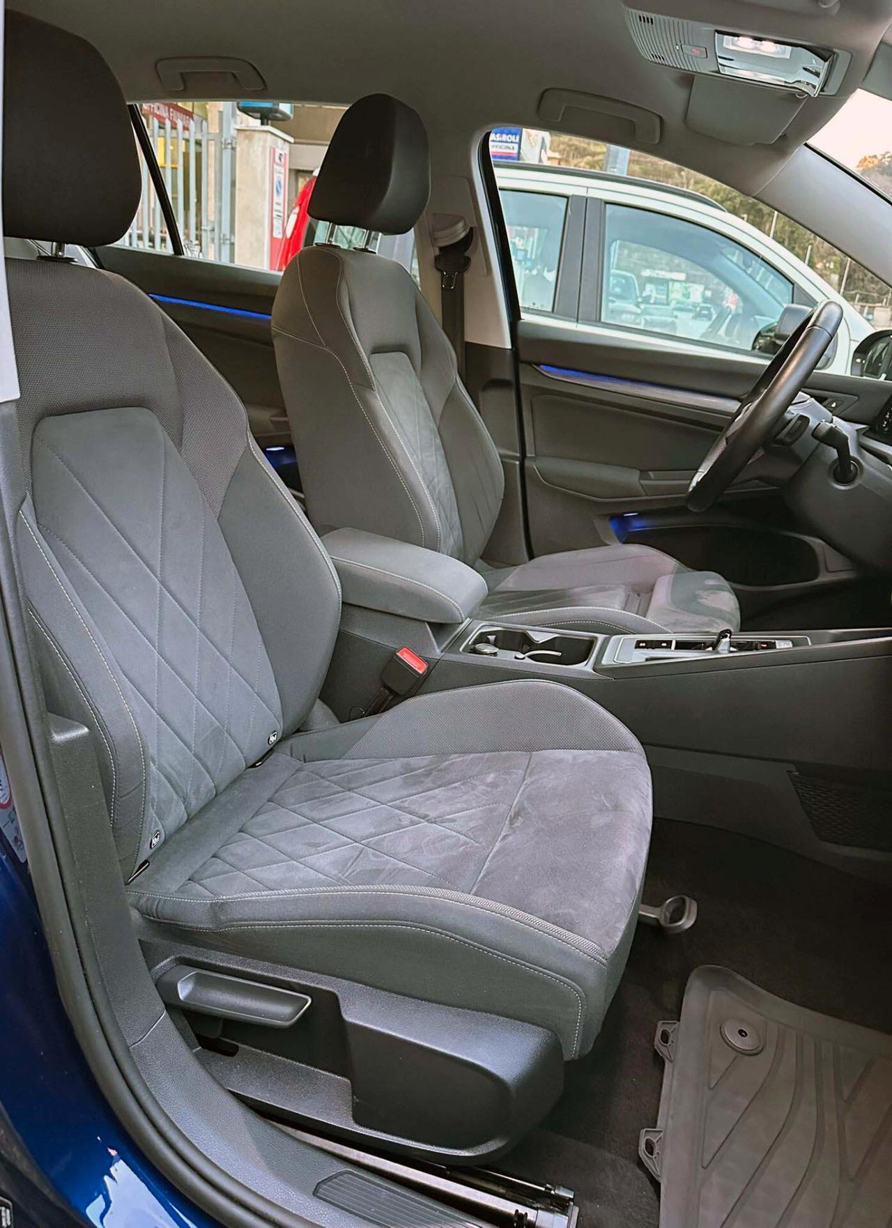 Volkswagen Golf 1.5 TGI DSG Style Metano Interni Alcantara Virtual Cockpit