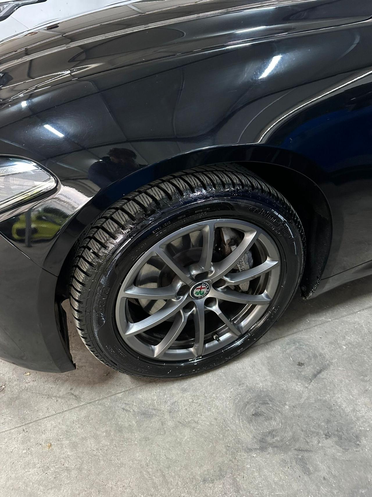 Alfa Romeo Giulia 2.2 Turbodiesel 190 CV AT8 AWD Q4 Executive