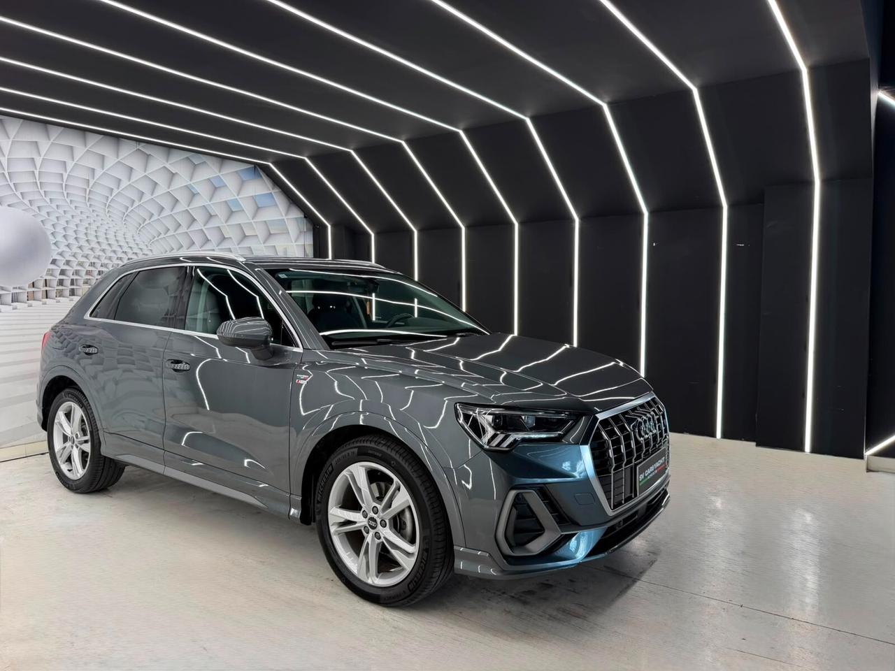 Audi Q3 35 TDI S tronic line edition-KM CERTIFICATI-PERMUTE-12 MESI GARANZIA