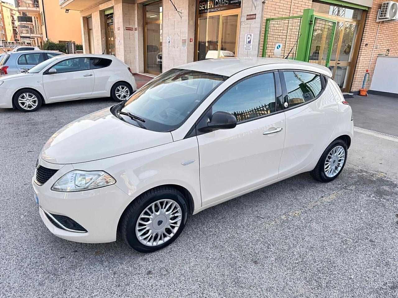 Lancia Ypsilon 1.2 69 CV 5 porte GPL Ecochic Gold