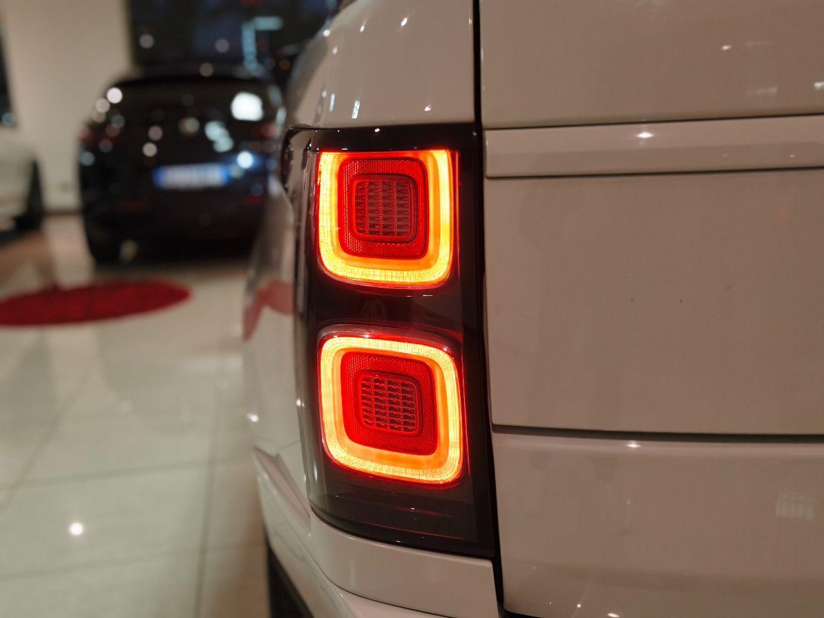 LAND ROVER Range Rover Vogue LWB 3.0 SDV6