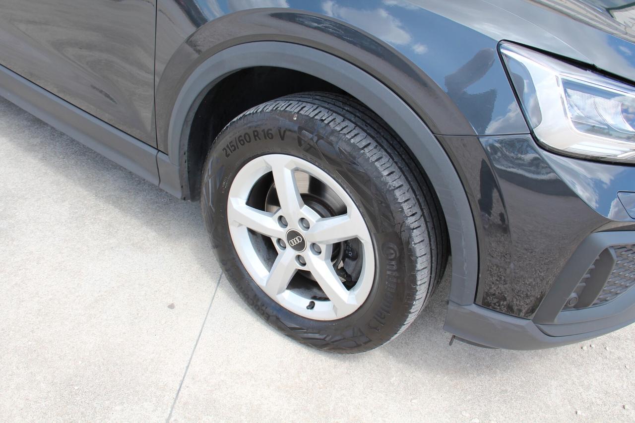 Audi Q2 35 TDI quattro S tronic Business