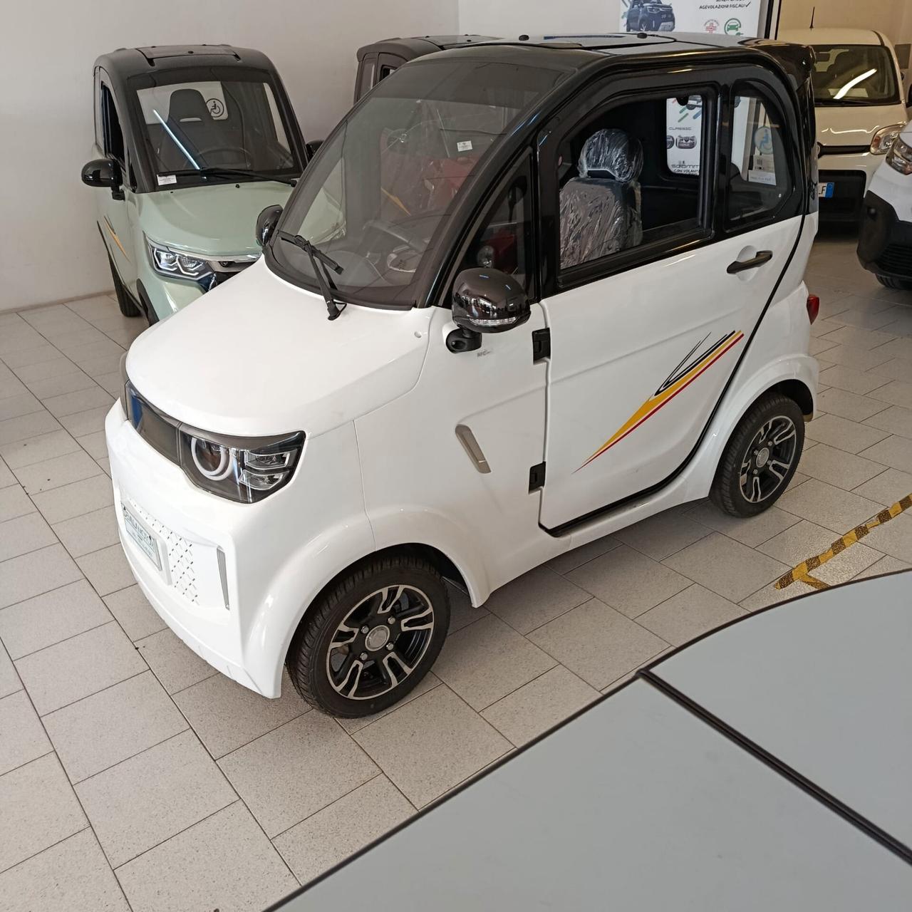 SGOMMINA XL - CABINATO ELETTRICO SENZA PATENTE