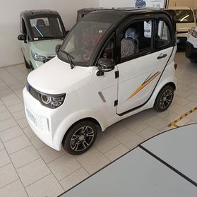 SGOMMINA XL - CABINATO ELETTRICO SENZA PATENTE