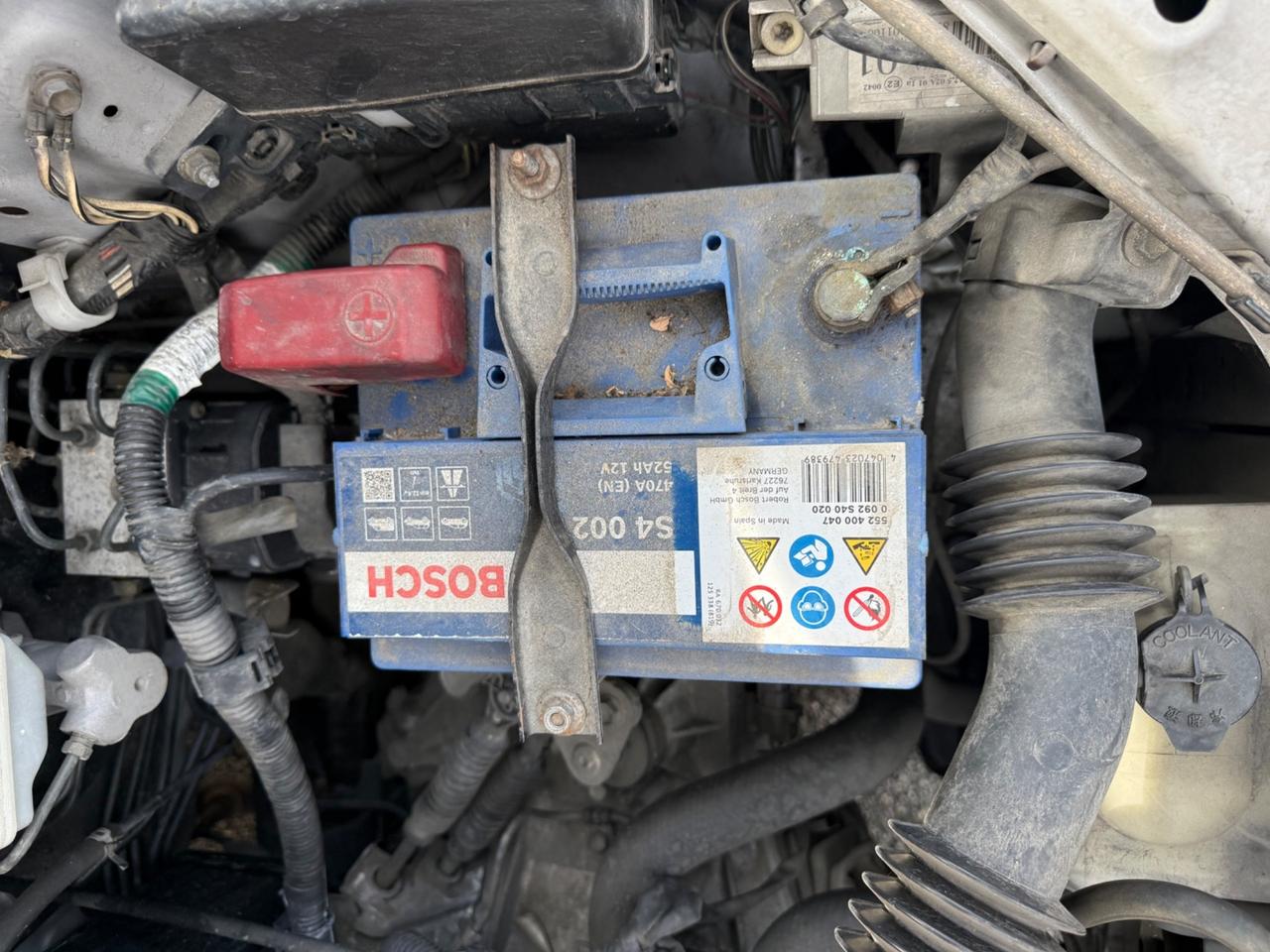 Toyota Yaris 1.0i 16V cat 5 porte Sol