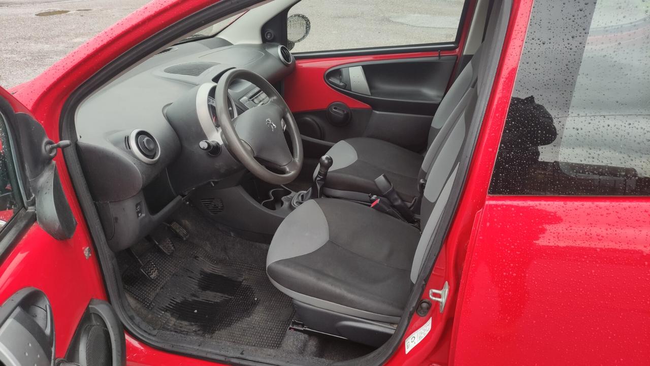 Peugeot 107 1.0 68CV 5p. NEOPATENTATI - 2012
