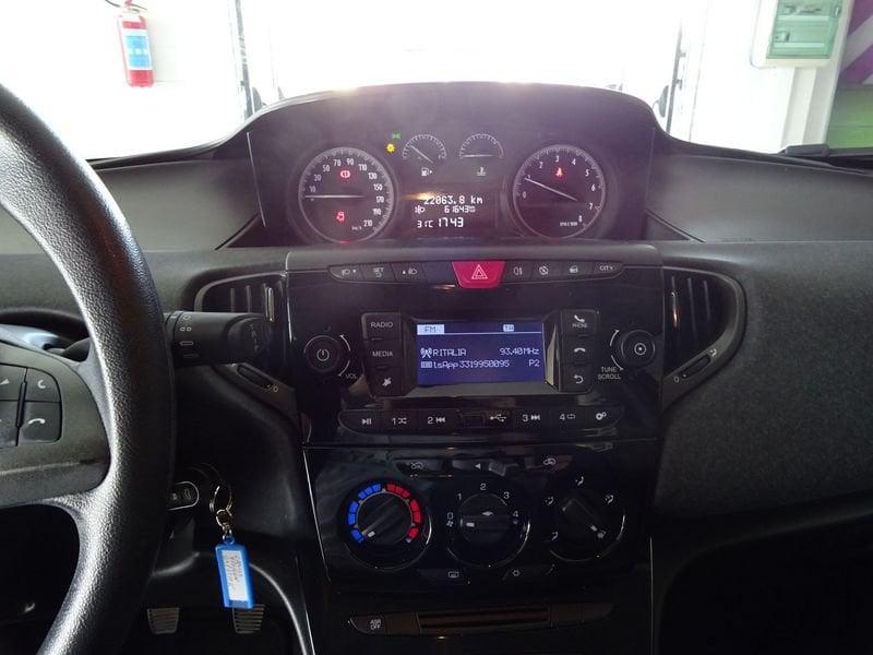 Lancia Ypsilon 1.2 69 CV 5 porte S&S Elefantino Blu