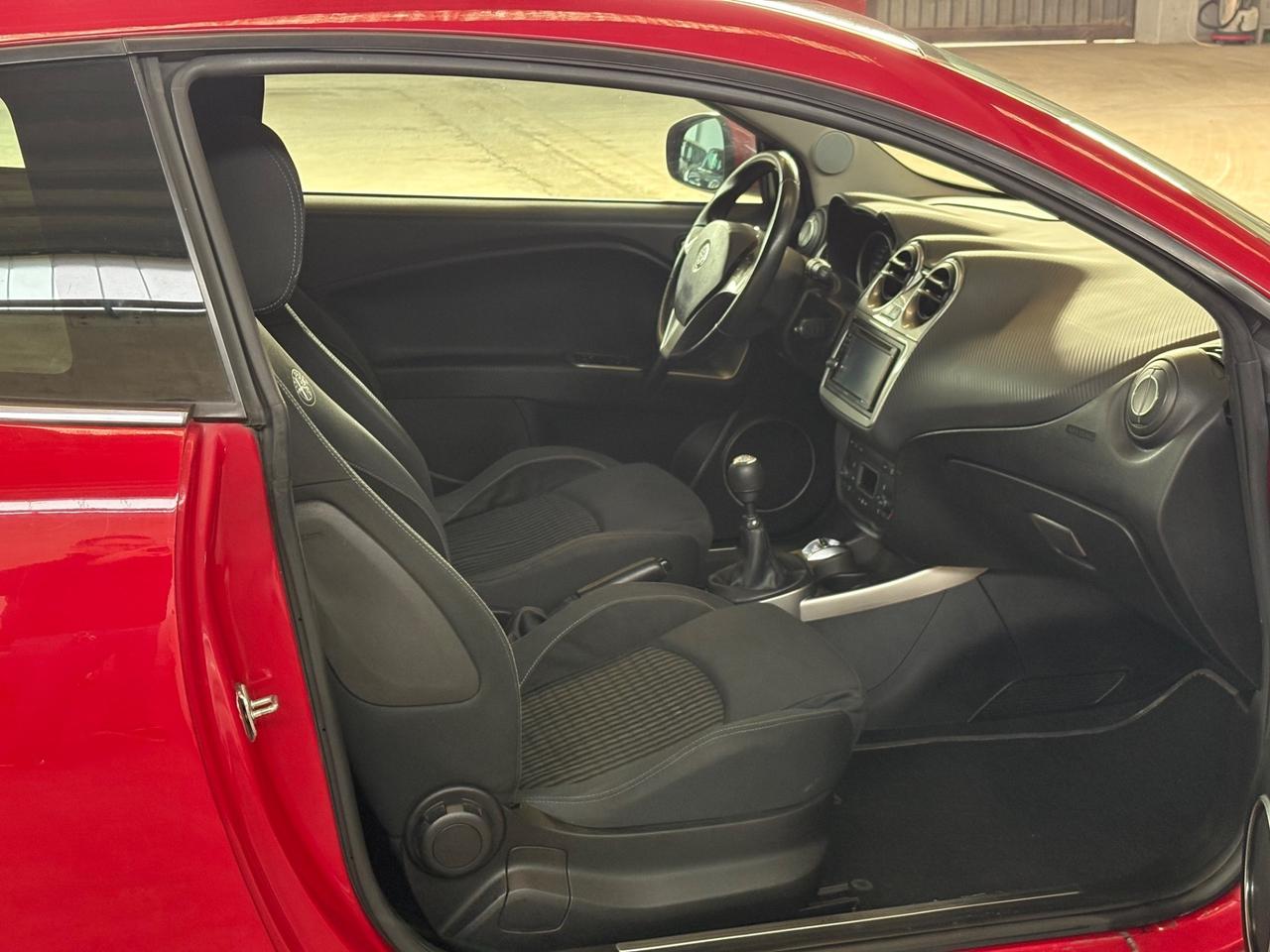 Alfa Romeo MiTo 1.4 105 CV M.air S&S Distinctive Sport Pack