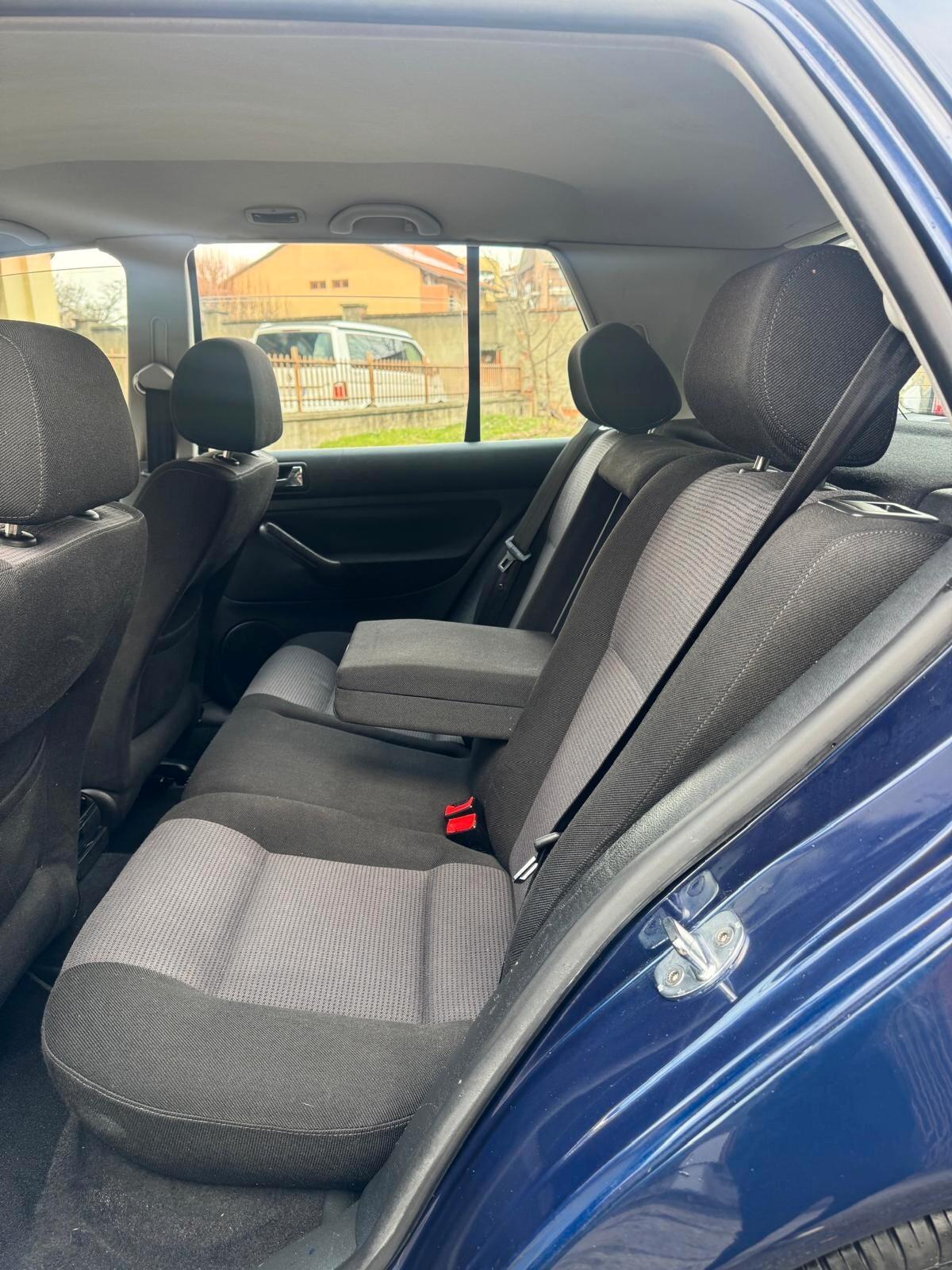 Volkswagen Golf 1.4 16V cat 5 porte