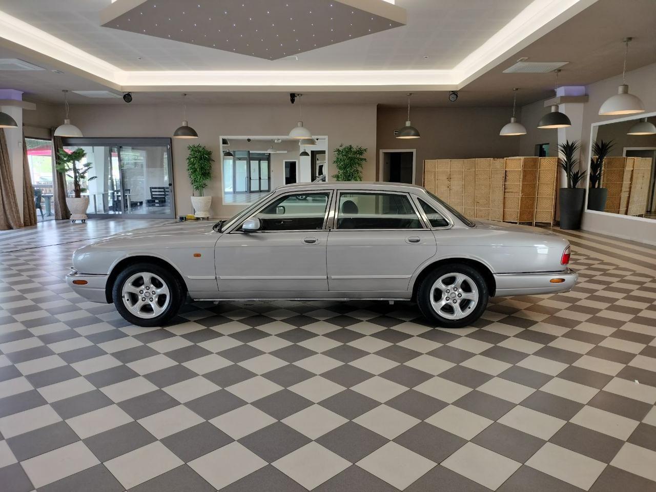 JAGUAR XJ 3.2 SE EXECUTIVE Automatica * Finanziabile *