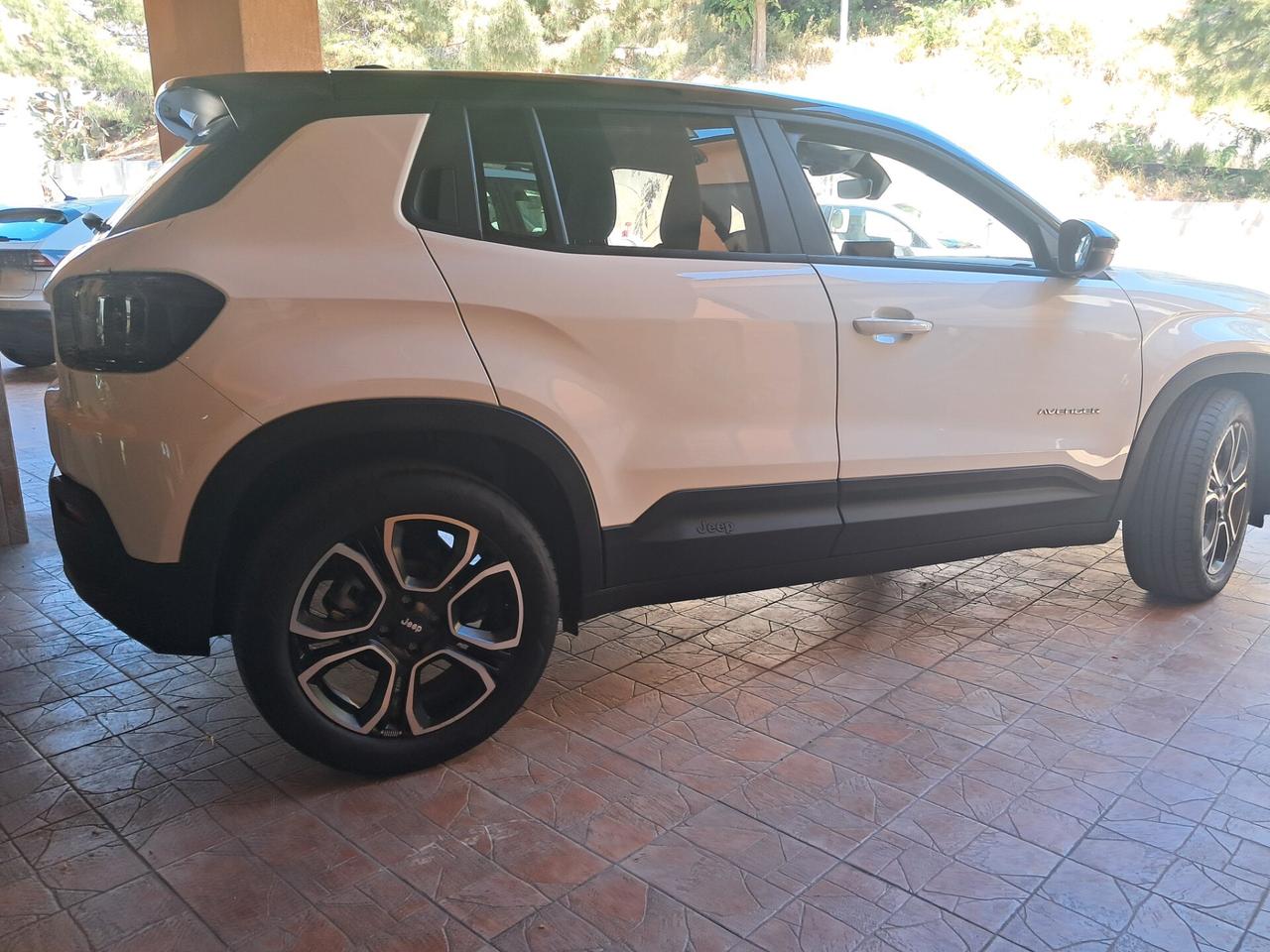 Jeep Avenger 1.2 Turbo 100 CV Summit