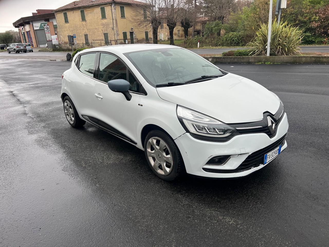 Renault Clio TCe 12V 90 CV GPL 5 porte Moschino Intens