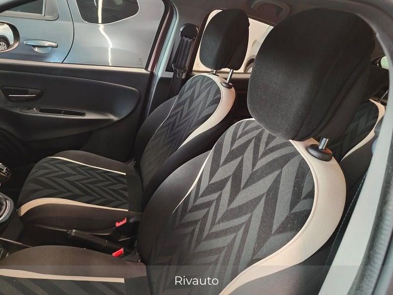 Lancia Ypsilon 1.2 69cv Gold