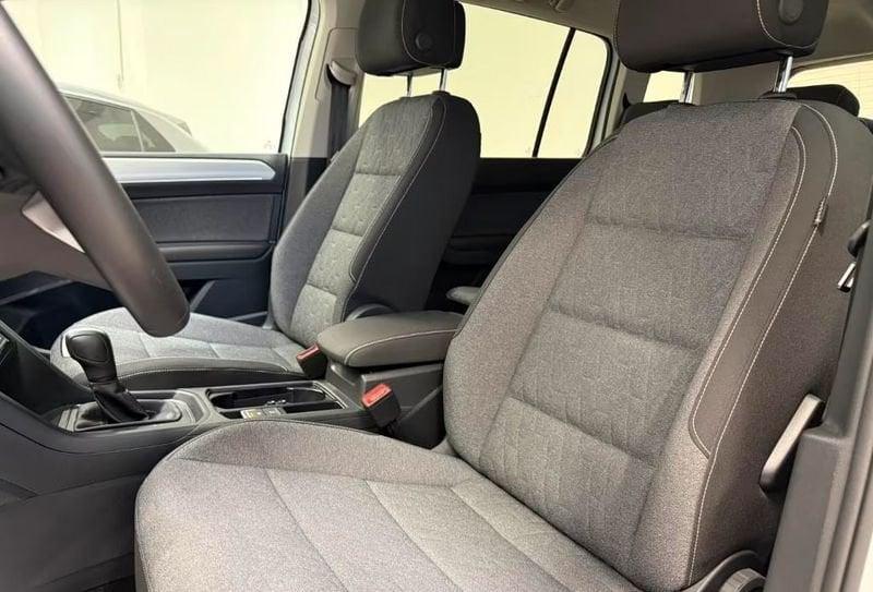 Volkswagen Touran 2.0 TDI SCR DSG R-LINE IQ LED MATRIX NAVI CAMERA COCKPIT