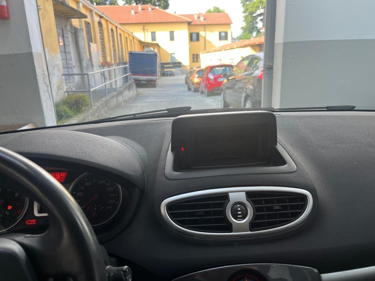 Renault Clio 1.2 16V 5 porte GPL neopatentati