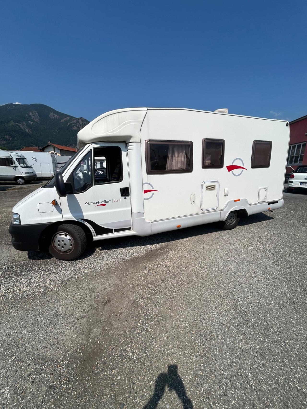 829 Auto Roller semi integrale del 2005 in saldo