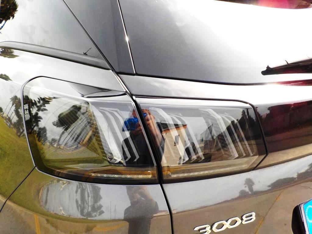 Peugeot 3008 Hybrid 136 e-DCS 6 Allure Pack