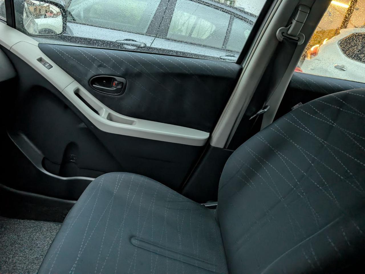 Toyota Yaris 1.3 5 porte Sol