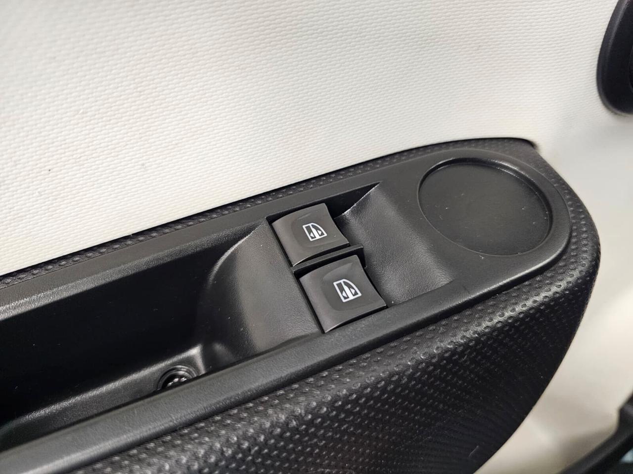 Renault Twingo SCe Life - NeoPatentati