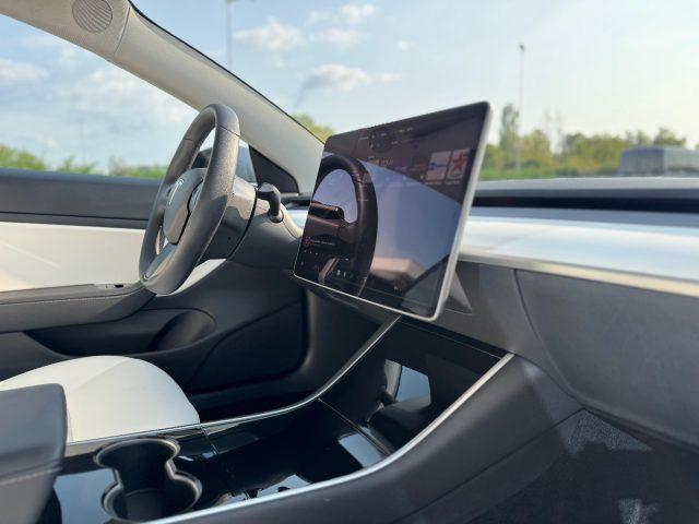 TESLA Model 3 PERFORMANCE AWD DUAL MOTOR *UNIPROP*