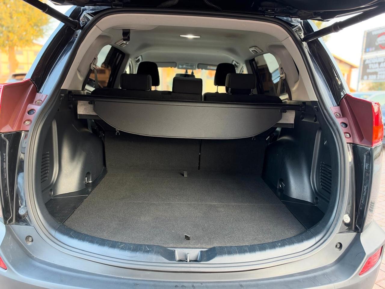 Toyota RAV 4 RAV4 2.0 D-4D 2WD Style
