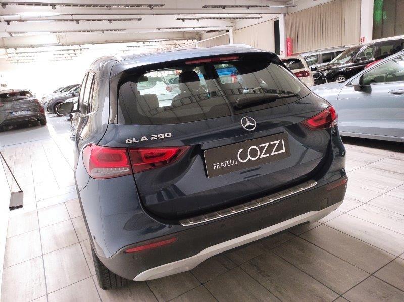 Mercedes-Benz GLA (H247) - GLA 250 Automatic Sport