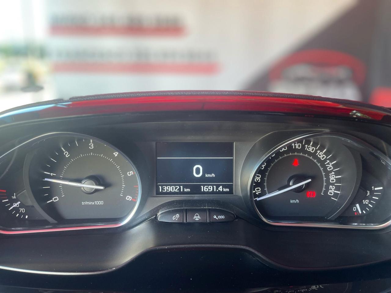Peugeot 208 1.6 e-HDi 92 CV Stop&Start 3 porte Allure