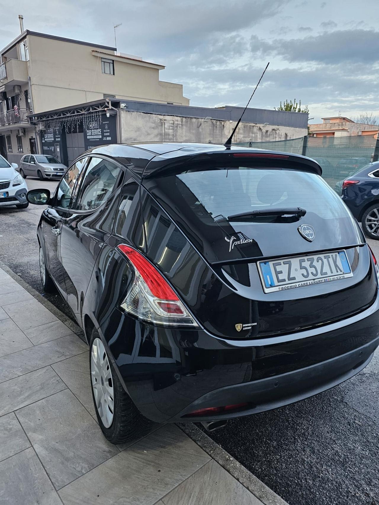 Lancia Ypsilon 1.3 MJT 16V 95 CV 5 porte S&S Elefantino