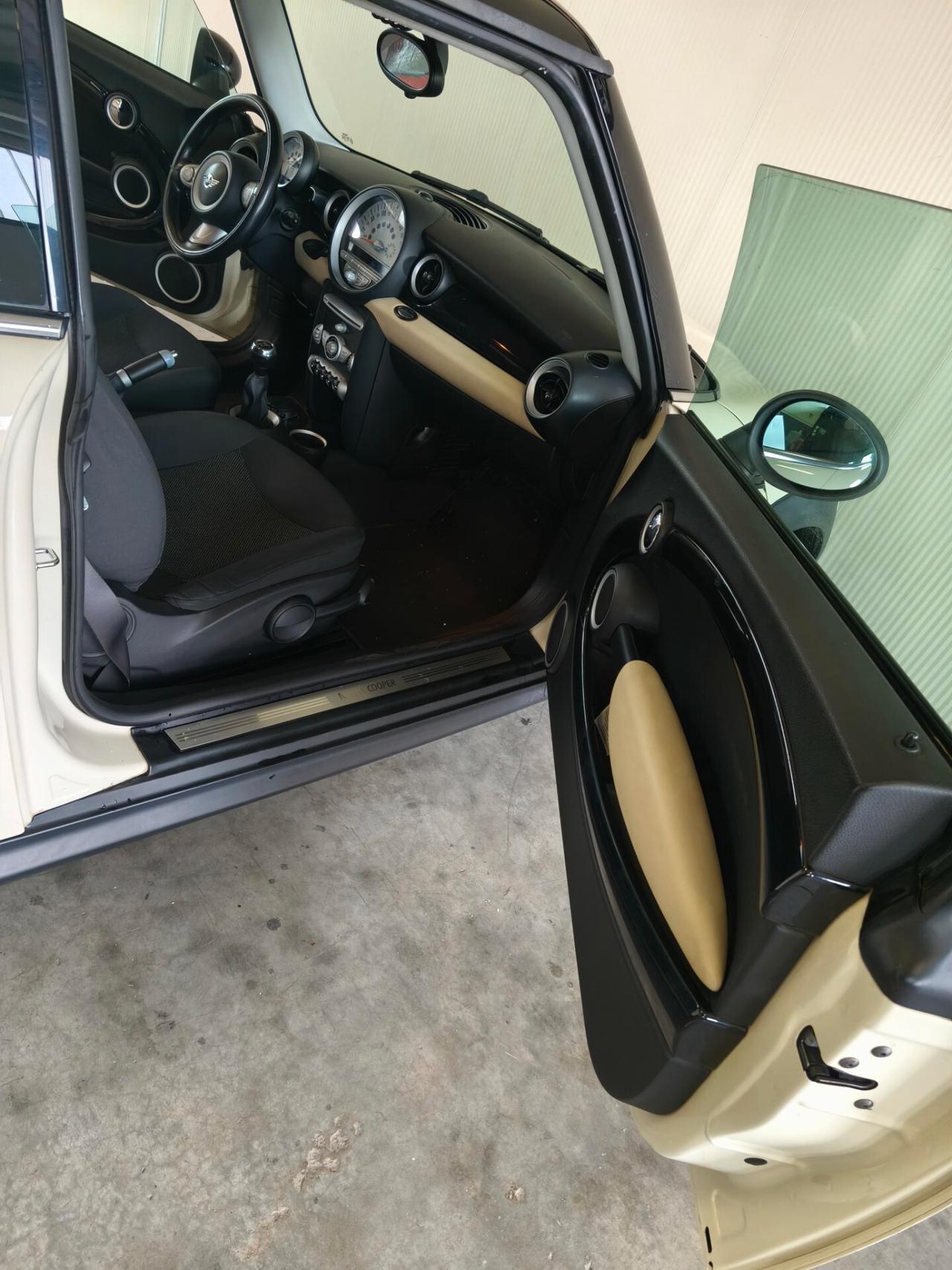 Mini 1.6 16V Cooper D