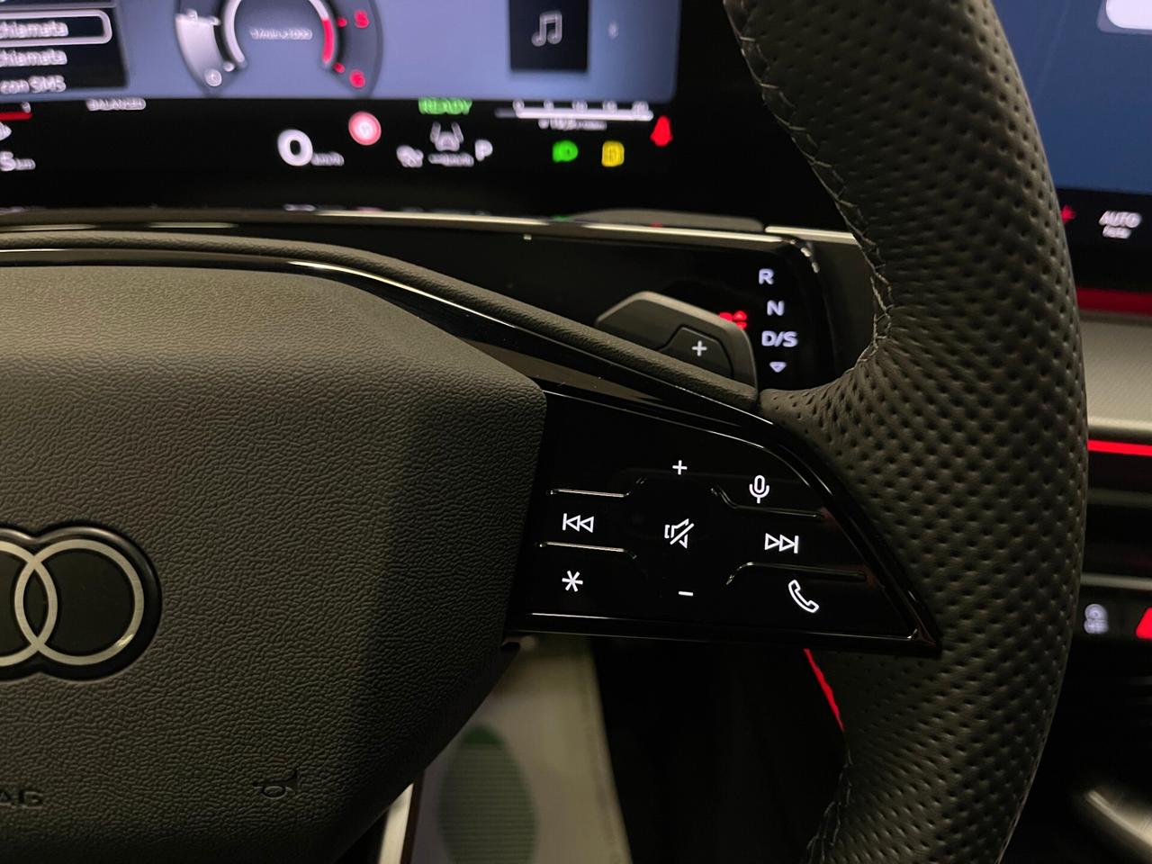 New Audi Q3 2.0TDI 150cvSline Tech plus