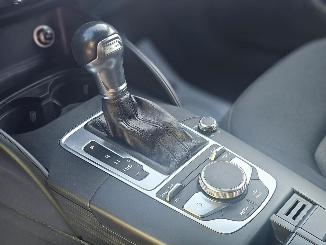 Audi A3 SPB 1.4 TFSI S tronic g-tron Business