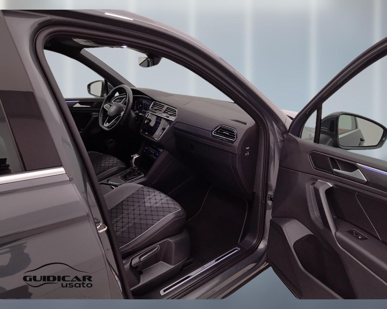 VOLKSWAGEN Tiguan II 2021 - Tiguan 2.0 tdi R-Line 150cv dsg