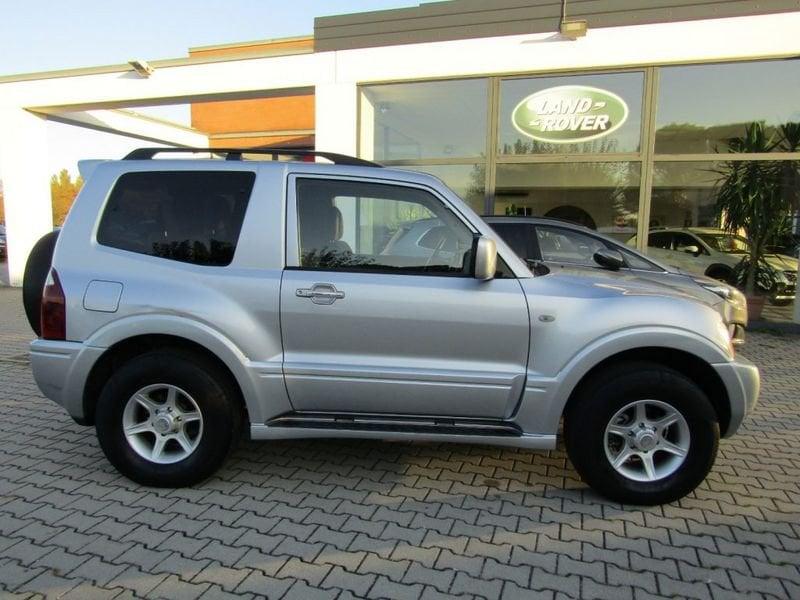 Mitsubishi Pajero 2.5 TDI 3p. Instyle