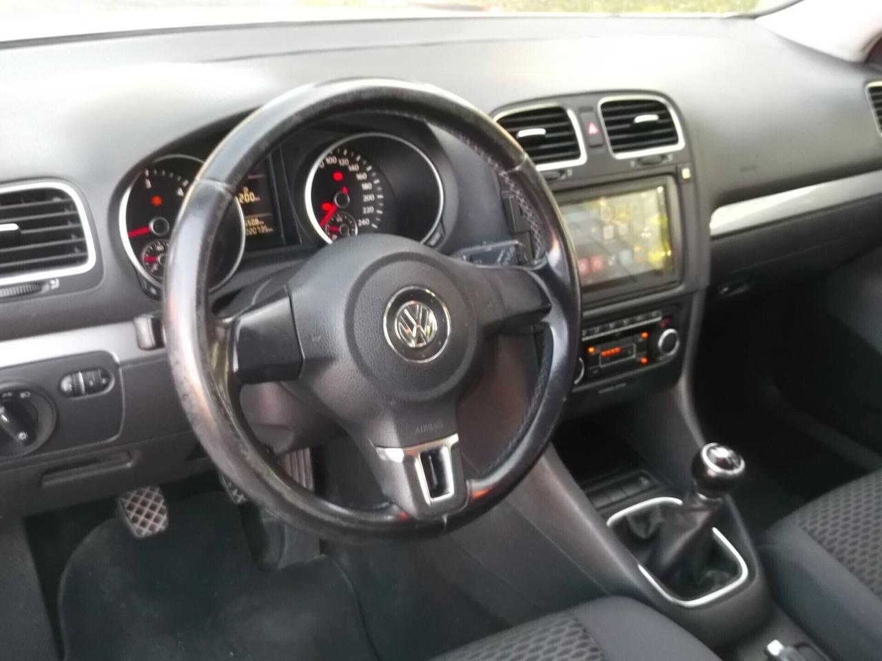 Volkswagen Golf 1.6 TDI Comfortline 2011