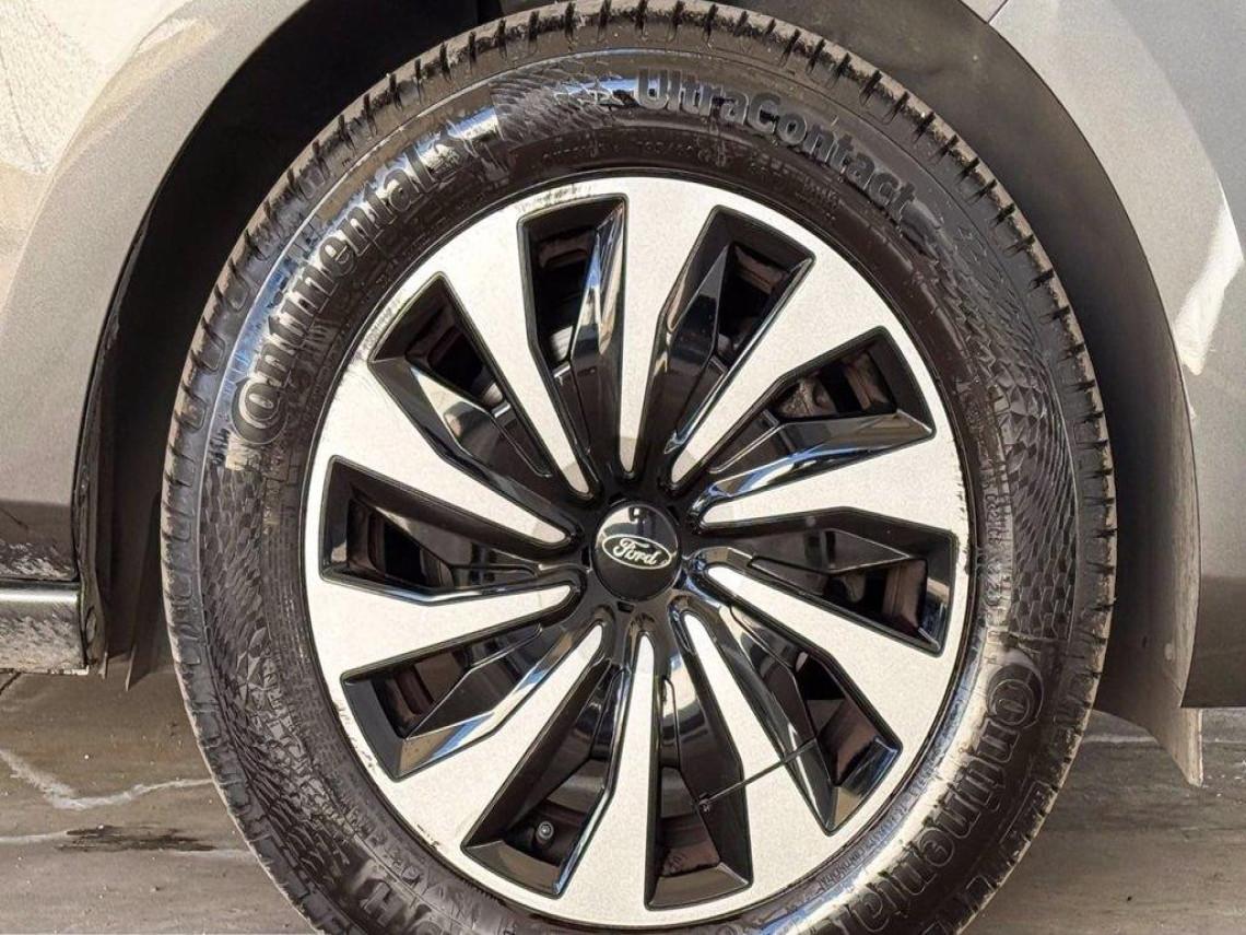 FORD Fiesta 5p 1 1 titanium 75cv