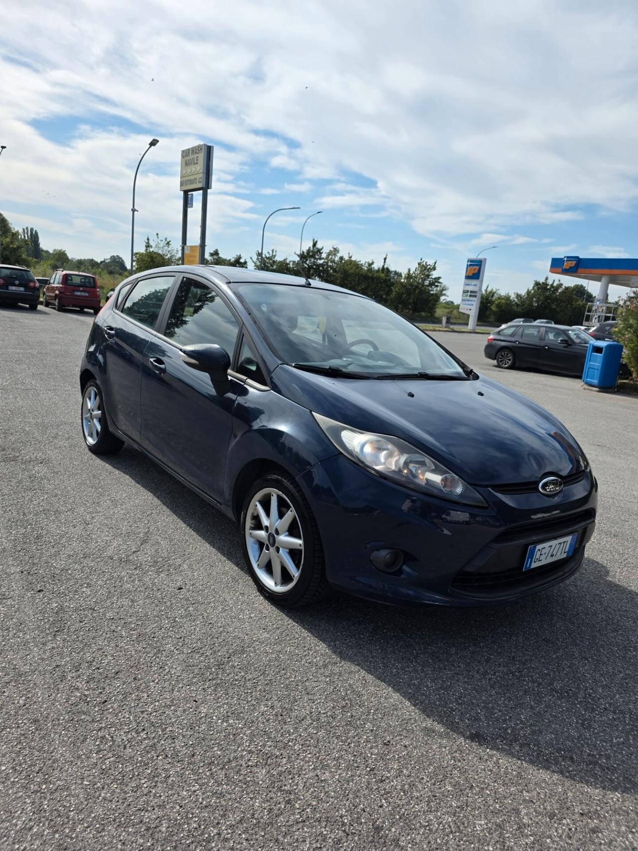 Ford Fiesta 1.4 5 porte Bz.- GPL Titanium